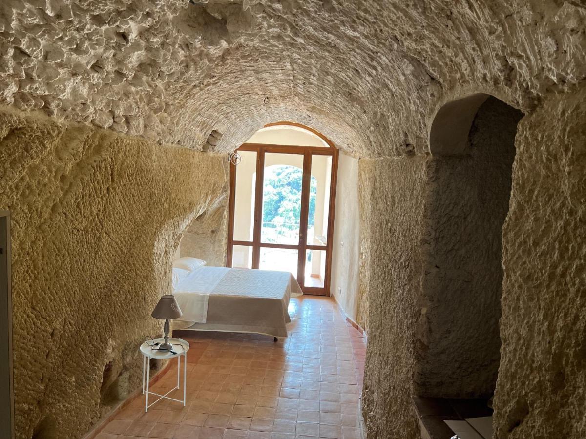 La Rupe Apartments Tropea Exterior photo