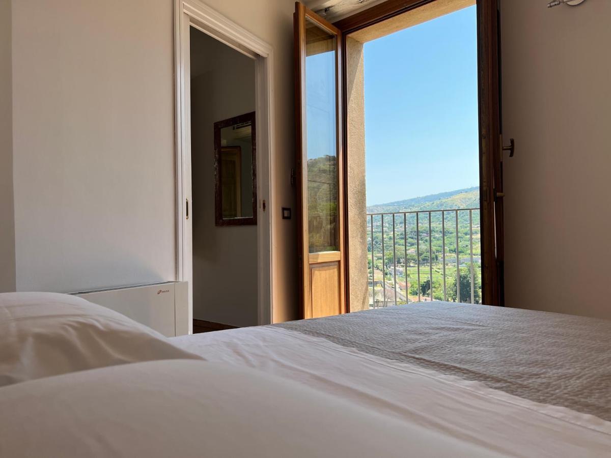 La Rupe Apartments Tropea Exterior photo